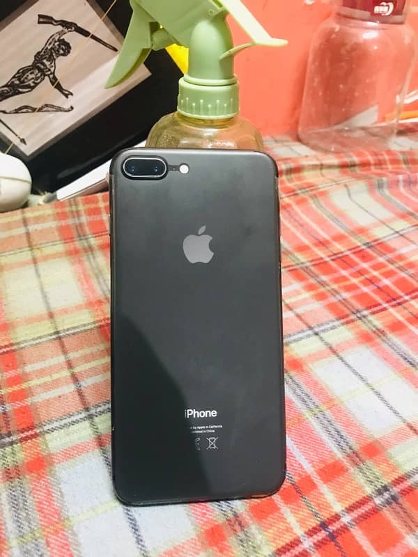 urgent sell iPhone 8 Plus 64 gb non pta 3