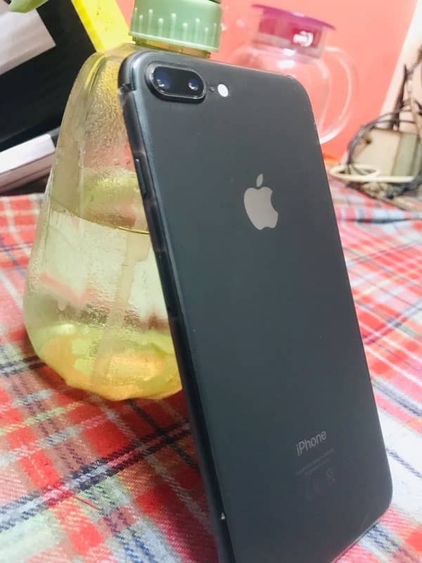 urgent sell iPhone 8 Plus 64 gb non pta 11