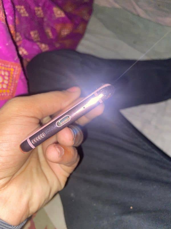 Samsung galaxy s20 3