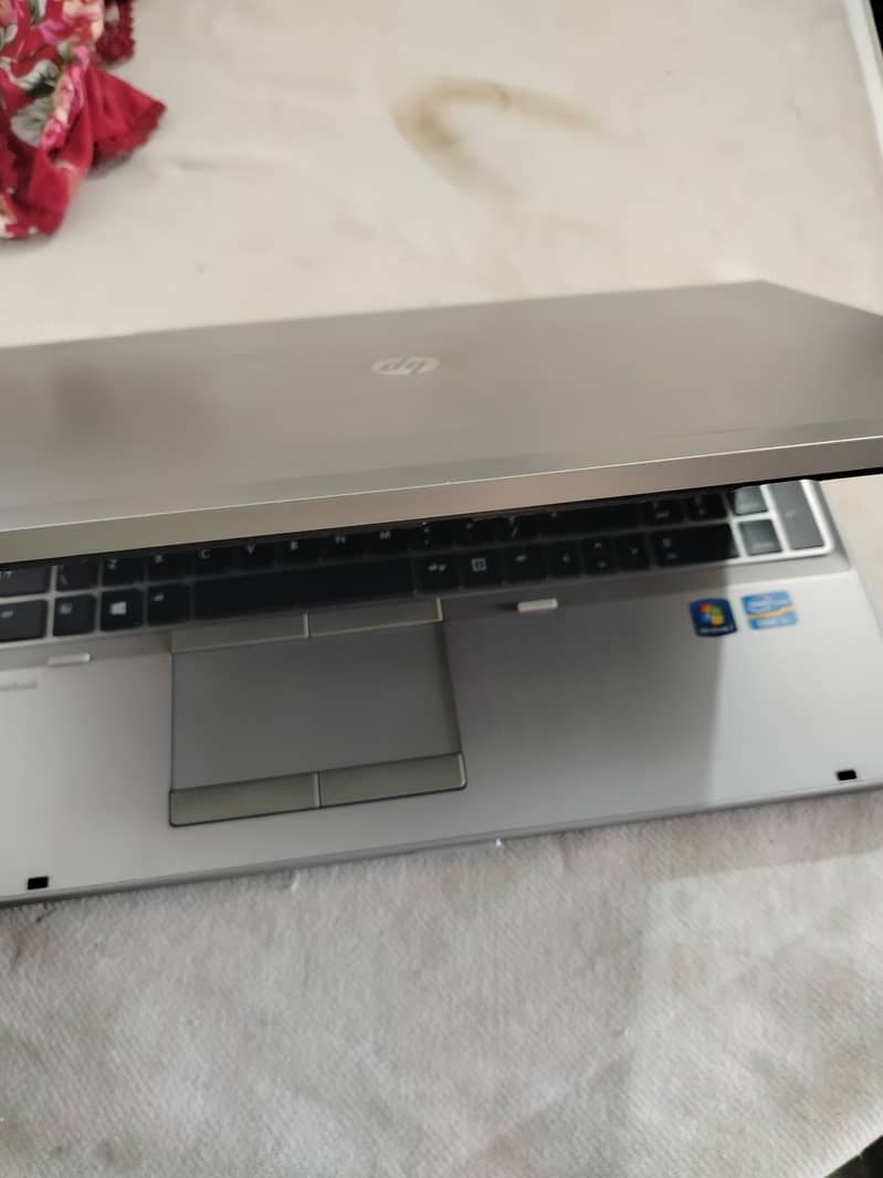 HP Elite book 8570p DDR 3 Ram 8gb SSD 256 GB HDD 320 gb 3