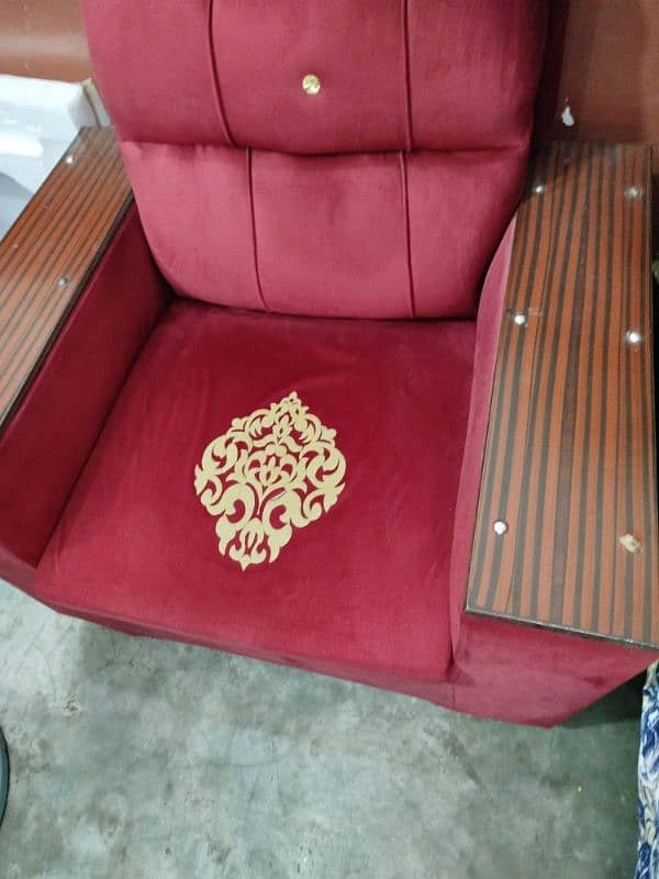 5 seater sofa for sale. . 2
