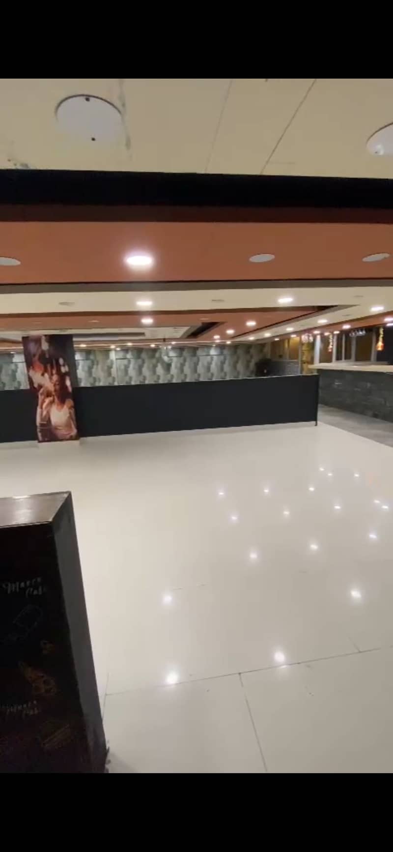 Beautiful 2700 Sq Feet Mezzanine For Commercial Use 7