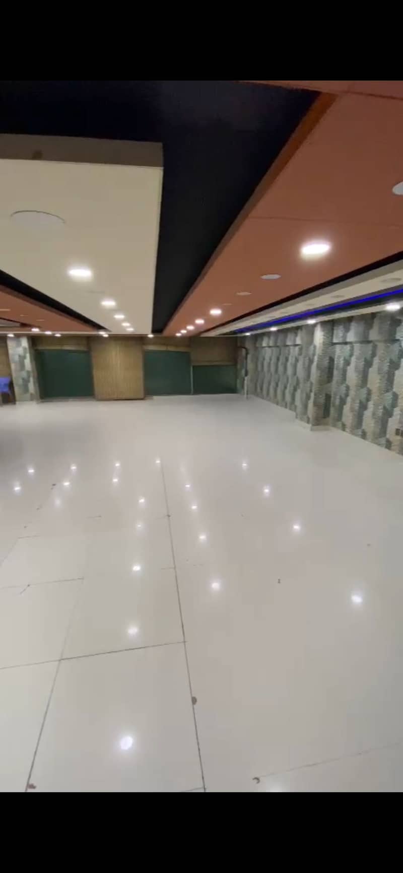 Beautiful 2700 Sq Feet Mezzanine For Commercial Use 17