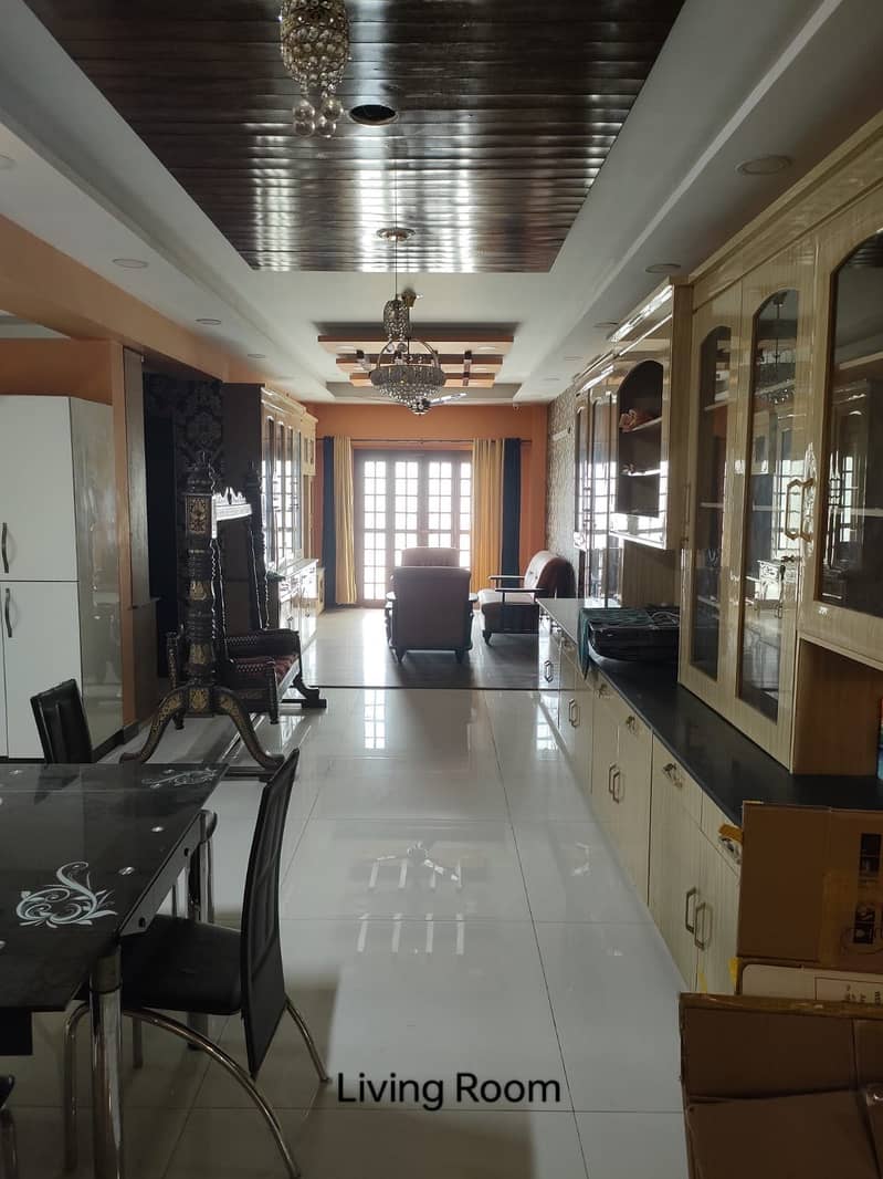 Beautiful 4 Bed Drawing Lounge Corner Facing Appartment 12