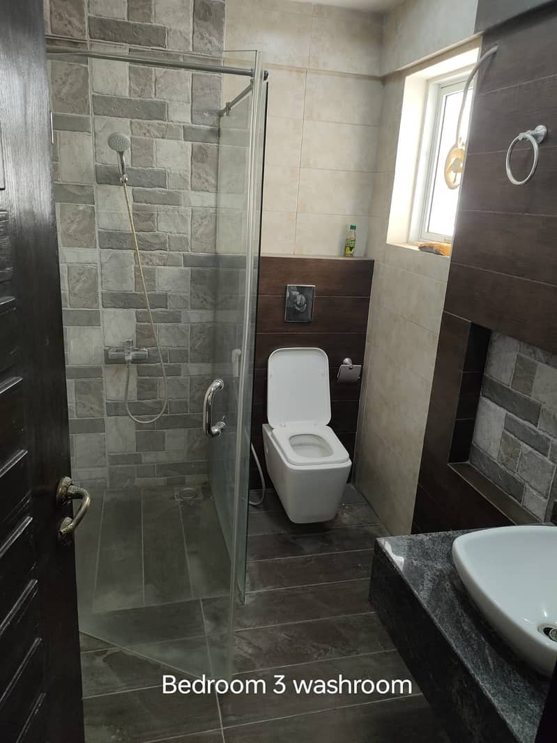 Beautiful 4 Bed Drawing Lounge Corner Facing Appartment 20