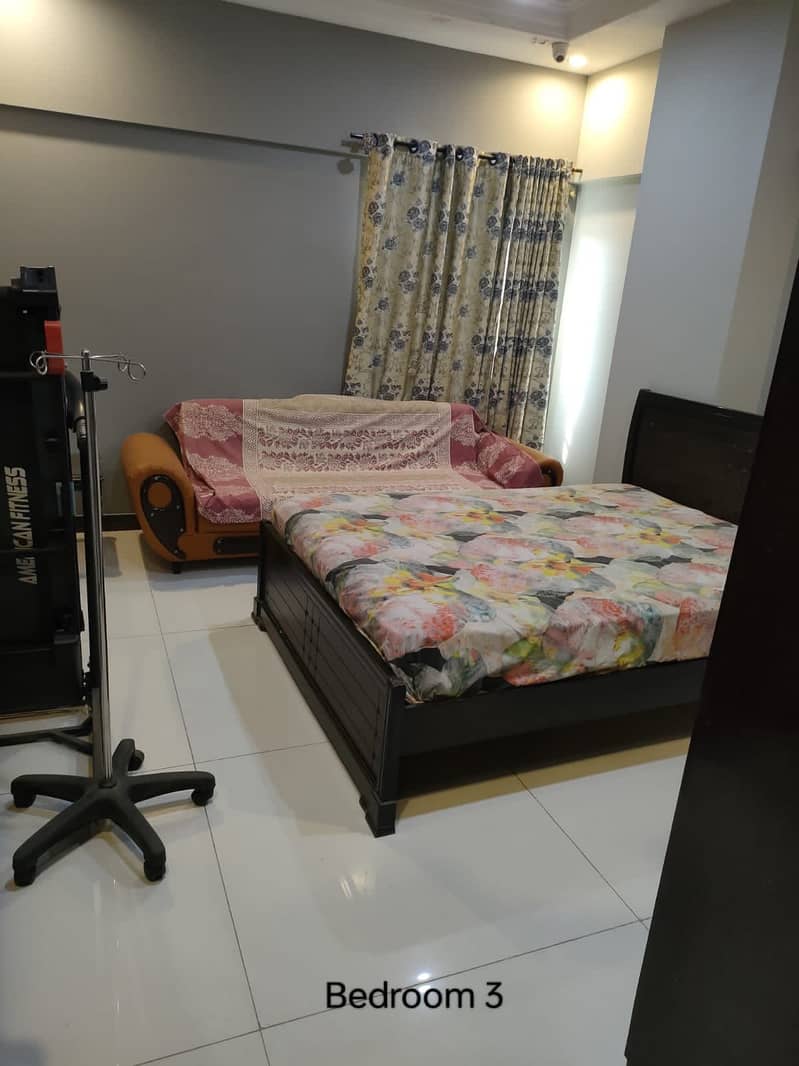 Beautiful 4 Bed Drawing Lounge Corner Facing Appartment 23