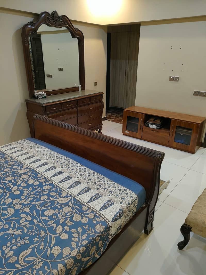 Beautiful 4 Bed Drawing Lounge Corner Facing Appartment 28