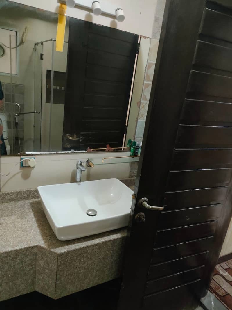 Beautiful 4 Bed Drawing Lounge Corner Facing Appartment 30