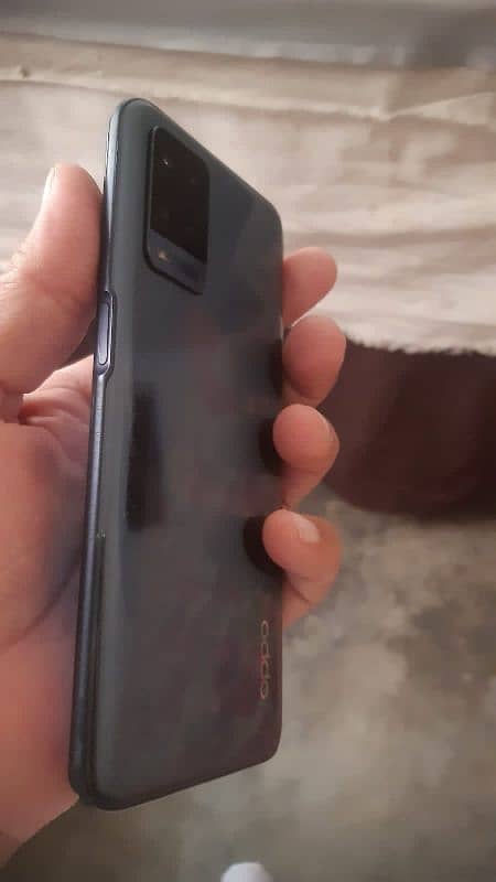 complete box with charger. 1