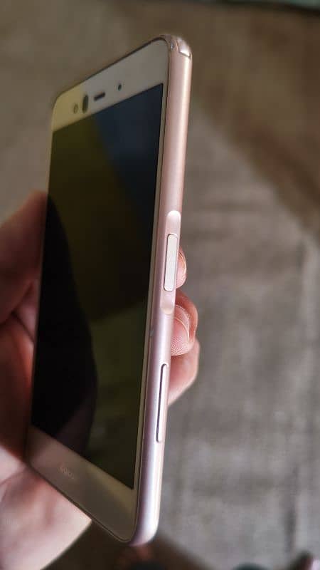 model f-04k 3ram 32 non ha all SIM work ha 4