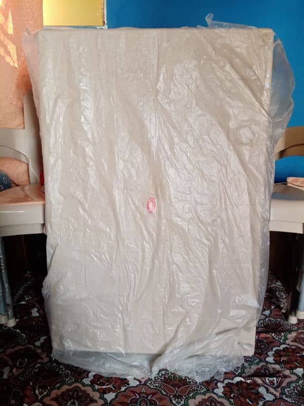 Folding table 0