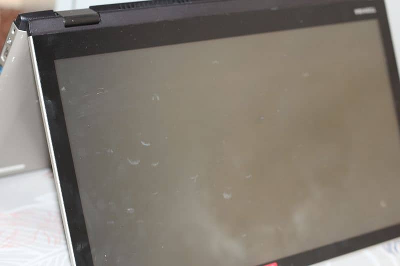 Toshiba Satellite 360° i5 5th Gen 4