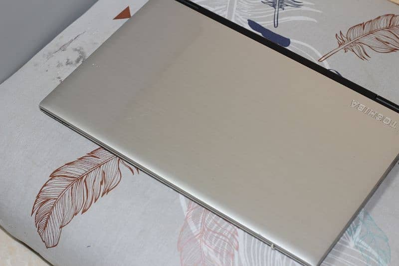 Toshiba Satellite 360° i5 5th Gen 8