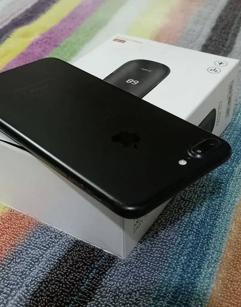iphone 7plus 32gb  JV pta proved Good condtion No exchange 0