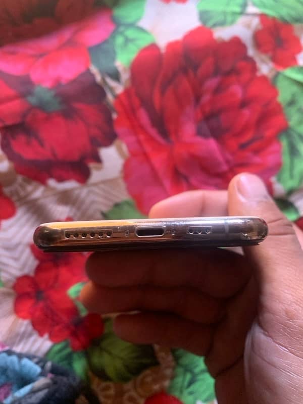i phone Xs 3