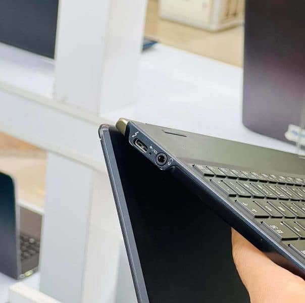 i7 8th Gen ° 360 Rotate Touch ° Type-C Charger 7