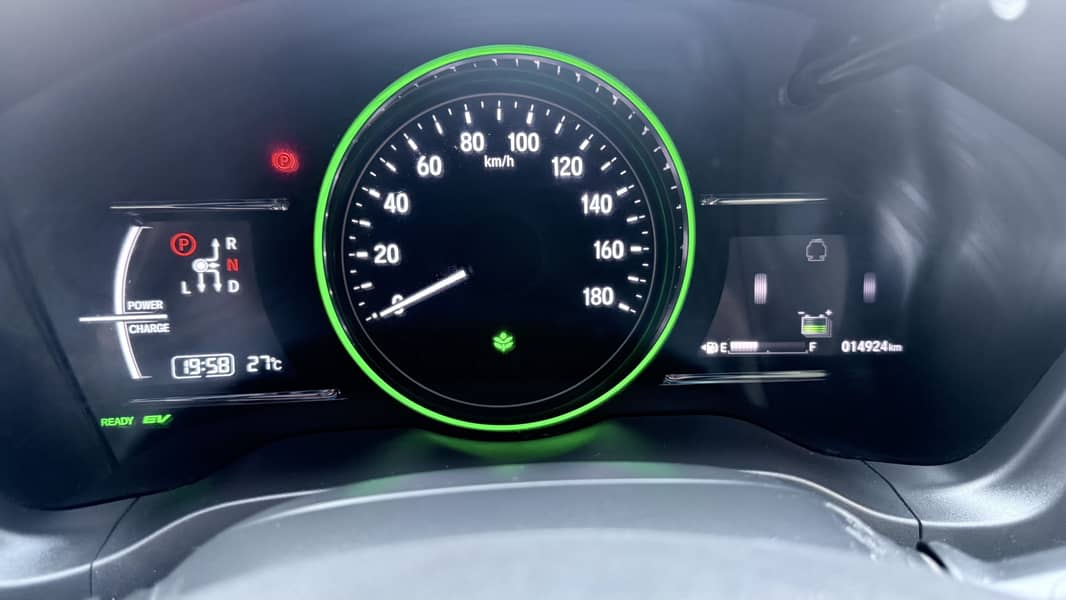 Honda vezel hybrid AWD 4