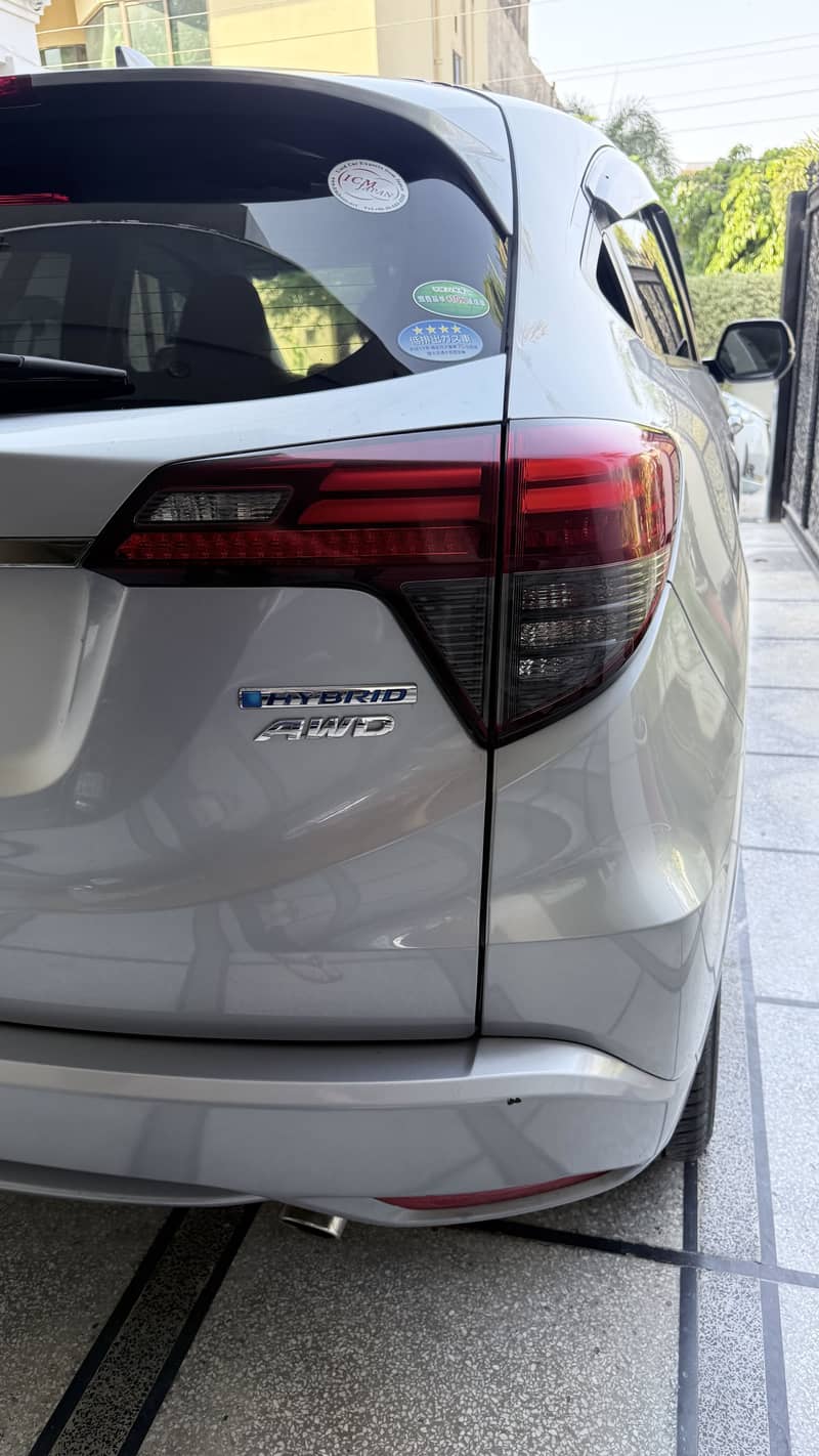 Honda vezel hybrid AWD 11
