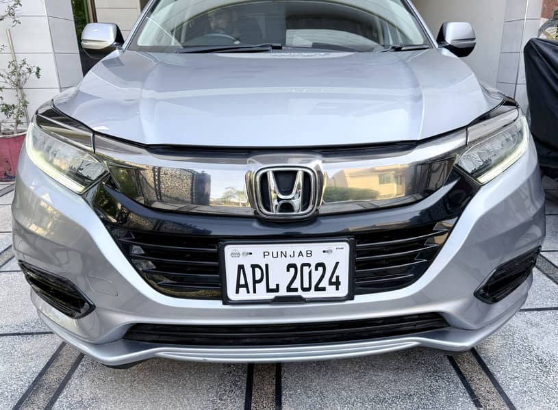 Honda vezel hybrid AWD 15