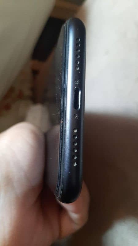 iPhone XR used but in good condition price can be negotiable 1