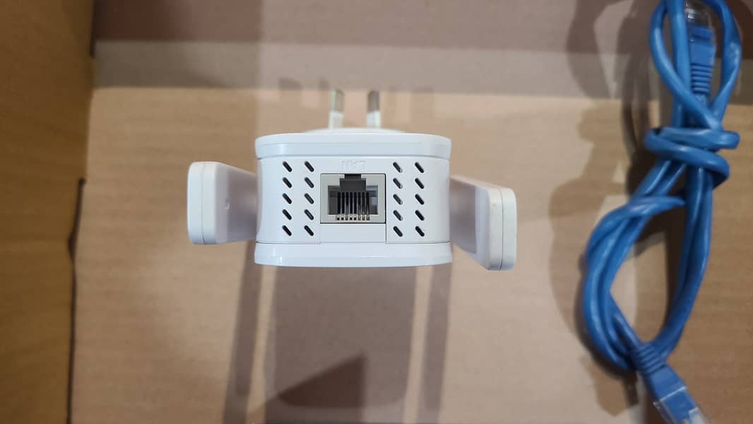 Dlink DAP-1610 AC1200 Dual-Band Wi-Fi Access Point (Renewed) 14