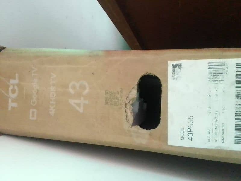 good condition led 1 year uea us ka bad Pari rahi ha no use 0