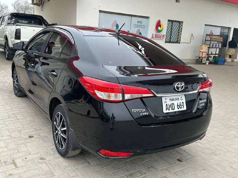 Self Rent a car service Lahore to all Pakistan | One way drop Service 10