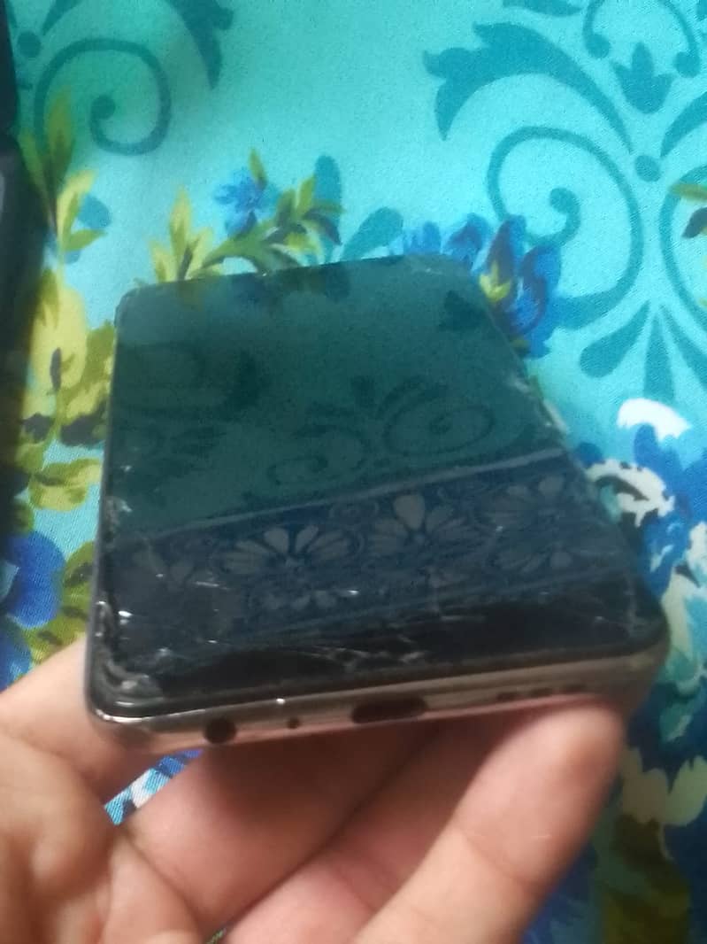 Oppo Reno5, screen broken, set is working but screen is not working. 1