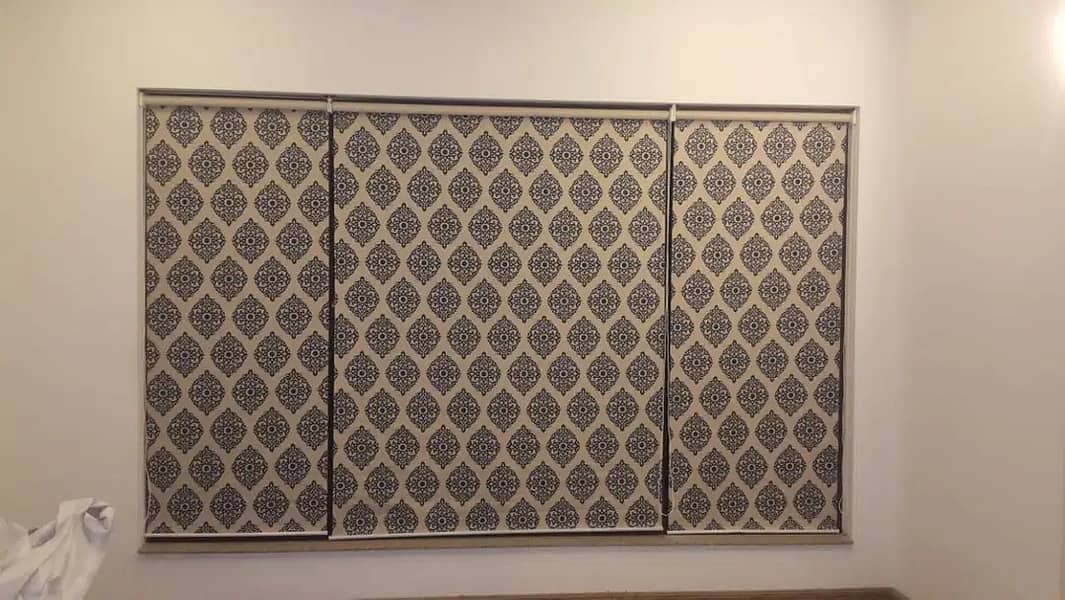 Roller Blinds Window Blinds Wooden Floor Remote control blinds carpet 2