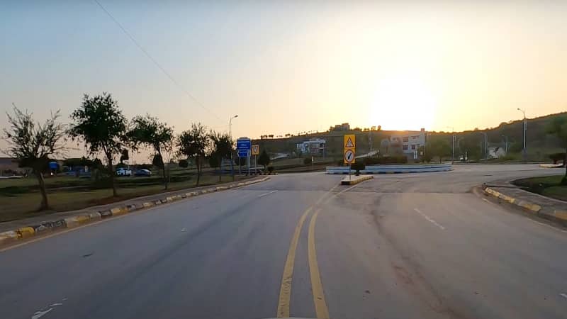 8 Marla Commercial Plot Available On Avenue 6, DHA Phase 3 2
