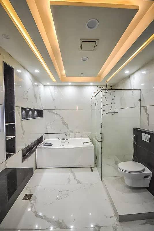 1 kanal Beautiful Upper Portion Available For Rent In DHA 6 9