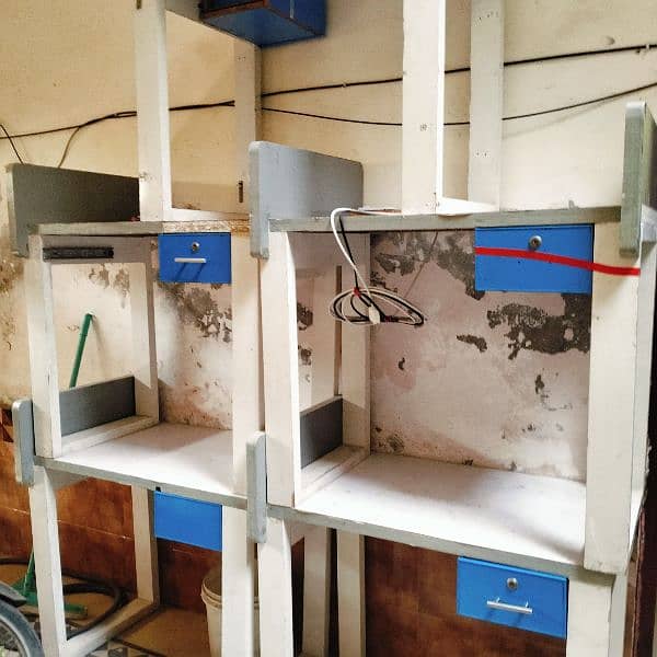 6 Table for sale well condition 2