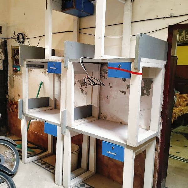 6 Table for sale well condition 3