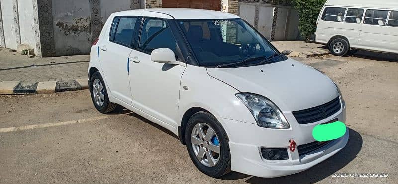 Suzuki Swift 2012 1