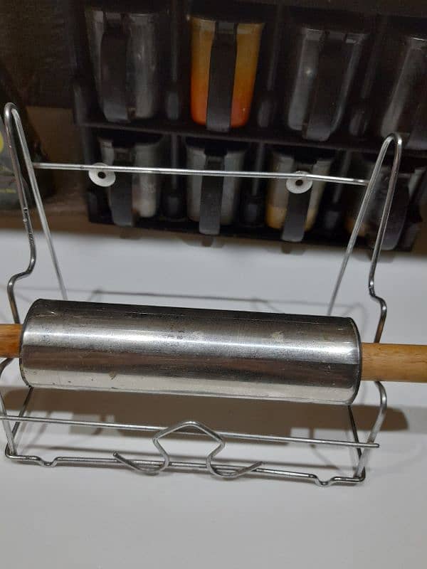Roller pin with stand 6