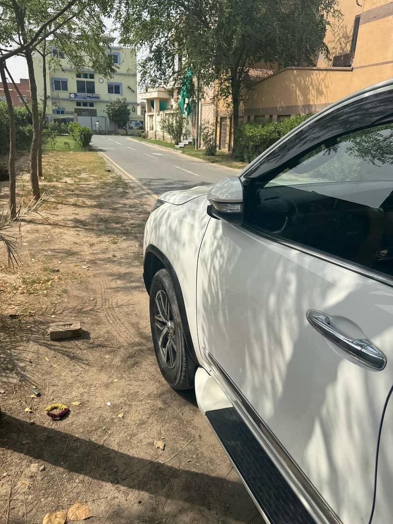 Toyota Fortuner 2.7 VVTi 2017 Model 3