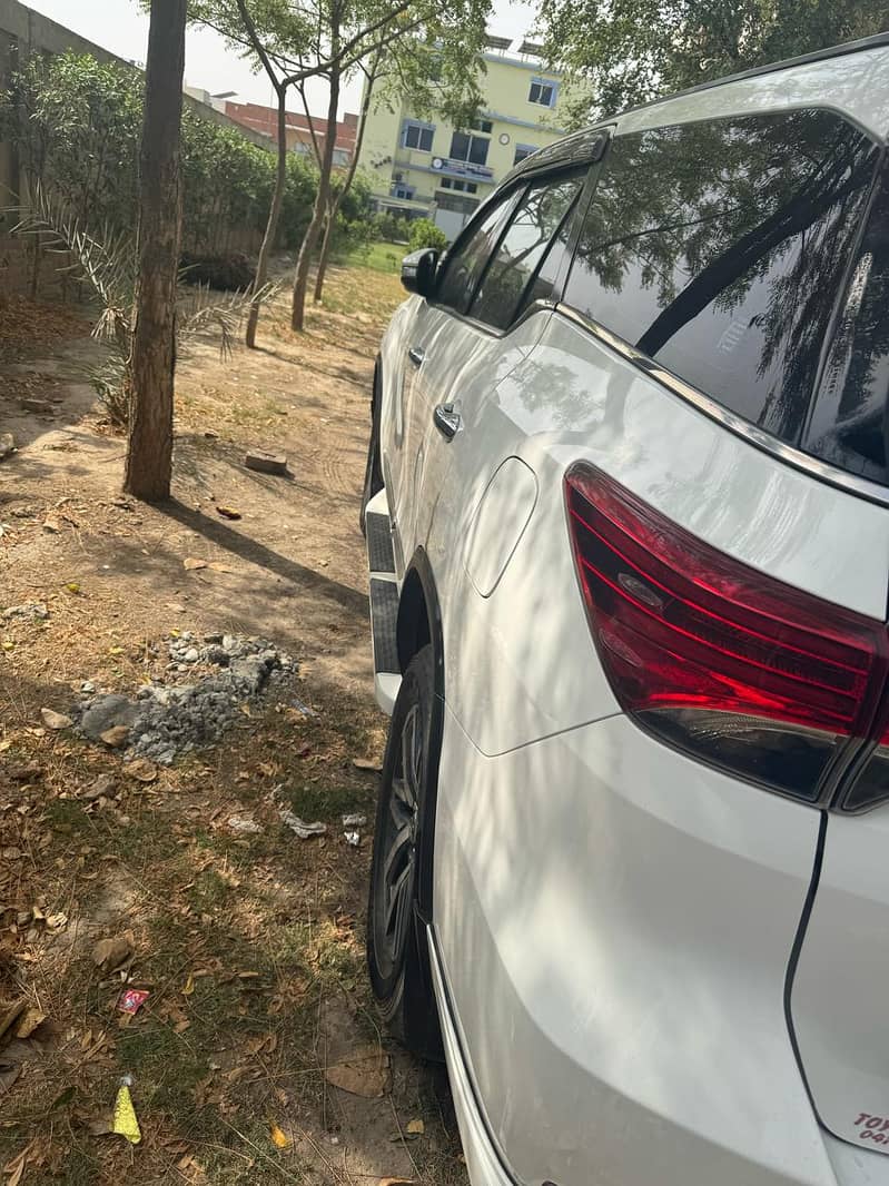 Toyota Fortuner 2.7 VVTi 2017 Model 4
