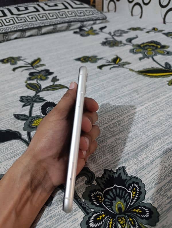 iPhone 11 Factory Unlock 3