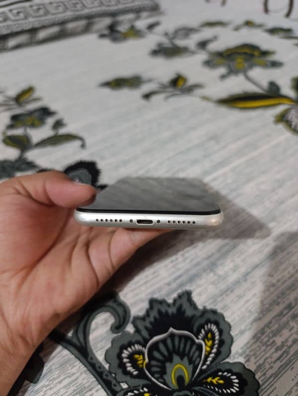 iPhone 11 Factory Unlock 4