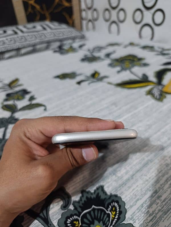 iPhone 11 Factory Unlock 5