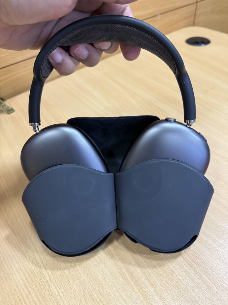 Apple Airpods Max 0
