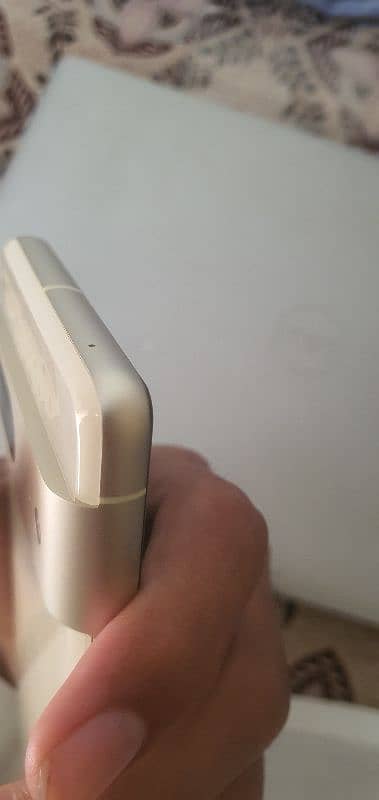 Google pixel 7 (price negotiable) 10