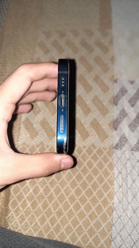 Iphone 12 jv (10/10) with sim time / read description 4