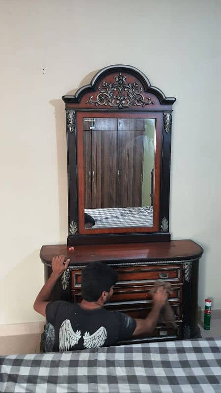 double bed & side table& derssing table urgent sale 0