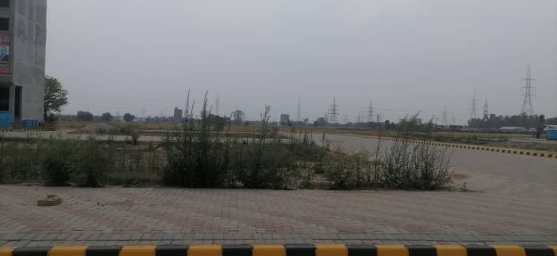10 Marla Plot available at prime location In G2 DHA Gujranwala 5