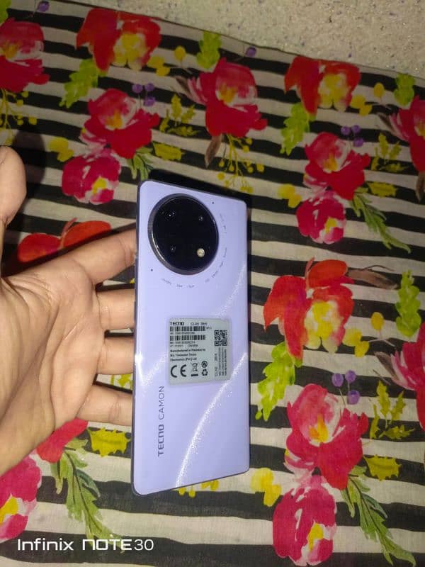 Tecno caman 30s  complete box 1