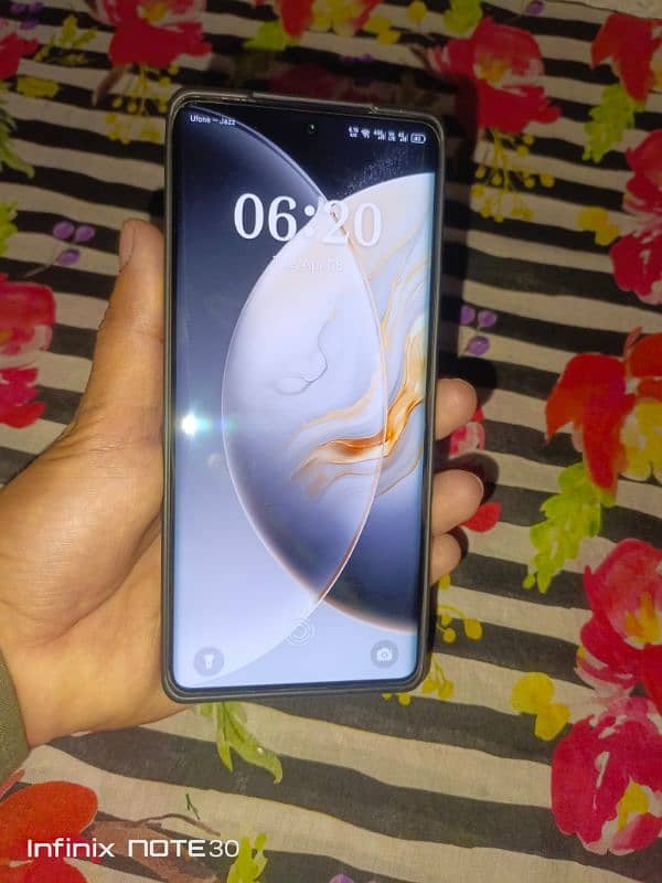 Tecno caman 30s  complete box 3