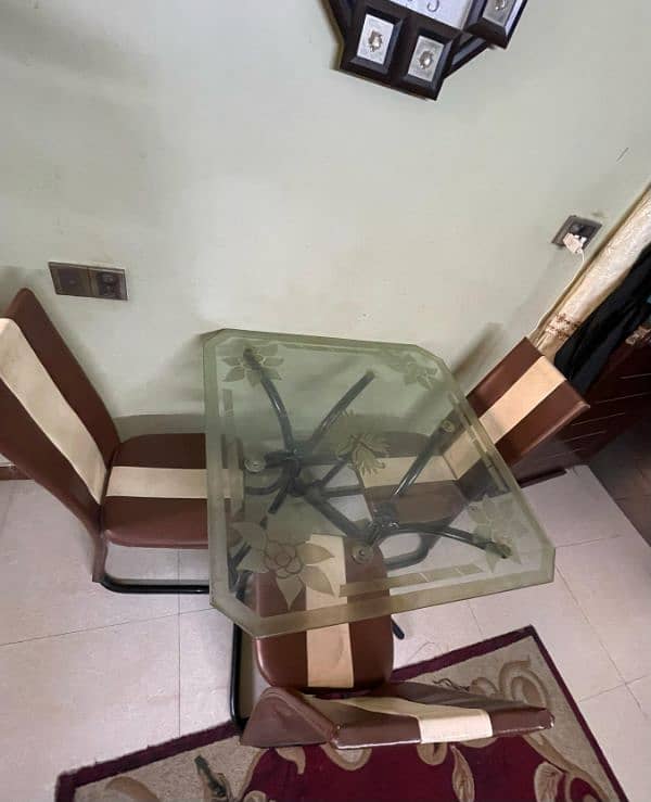 Dining table with 3 chairs 1