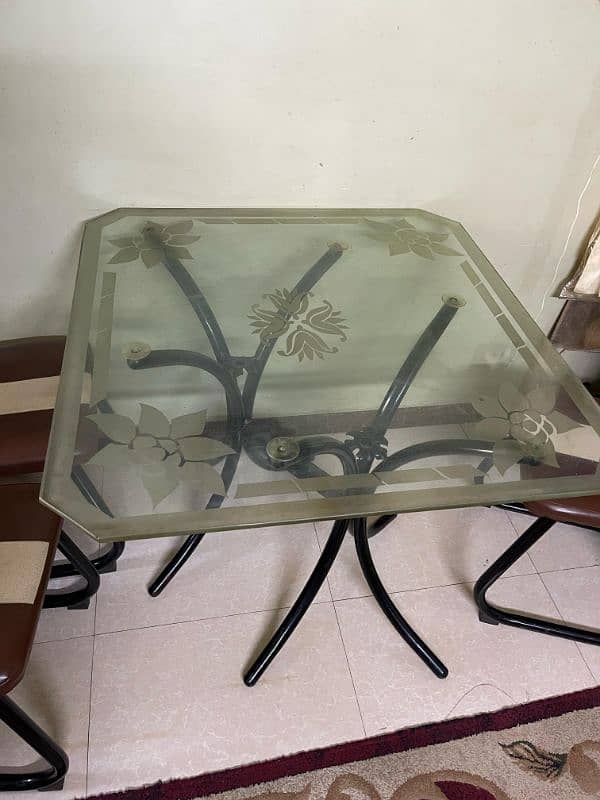 Dining table with 3 chairs 2