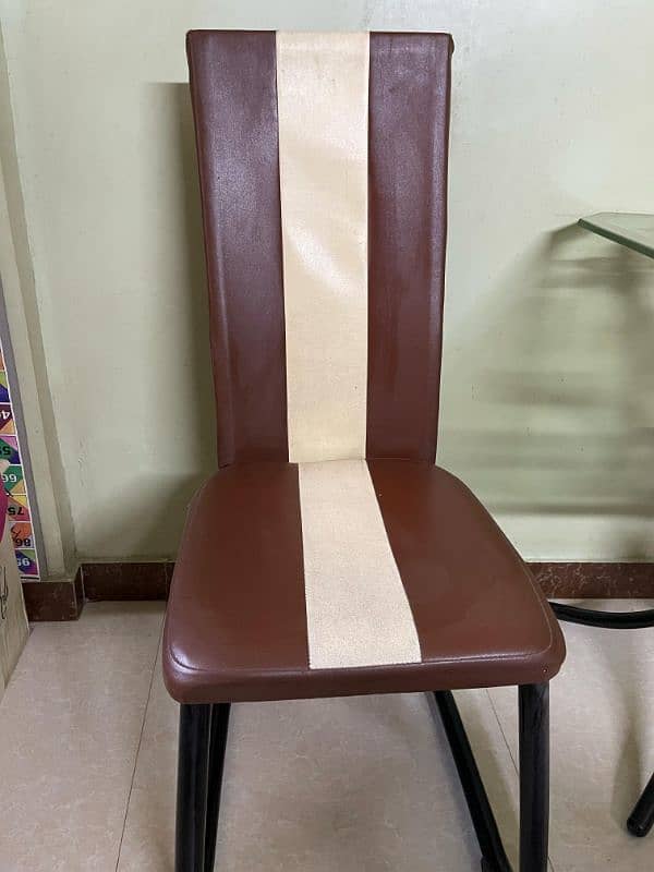 Dining table with 3 chairs 6